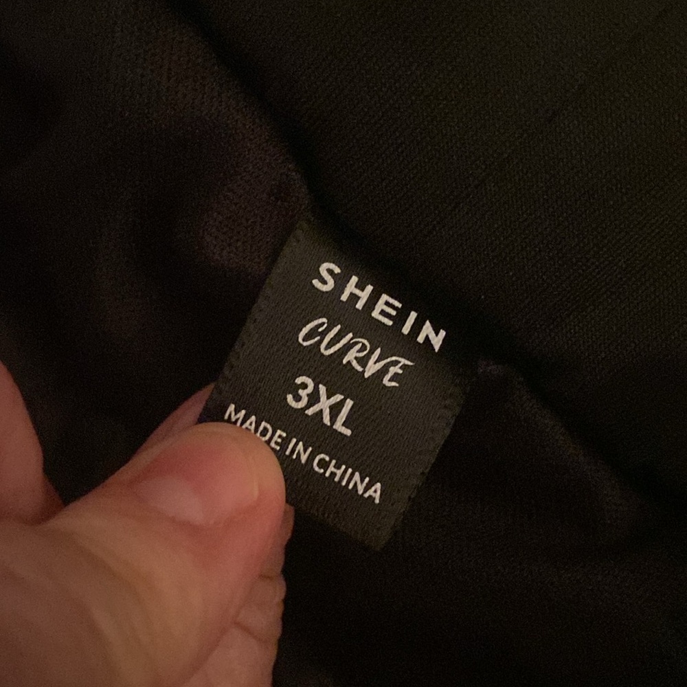 Shein Curve NWT sequin shorts and top - Picture 8 of 8